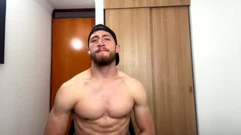 Snapshot of enzo_savage chatting on May 8, 7:30 pm enzo_savage online show from May 8, 7:30 pm