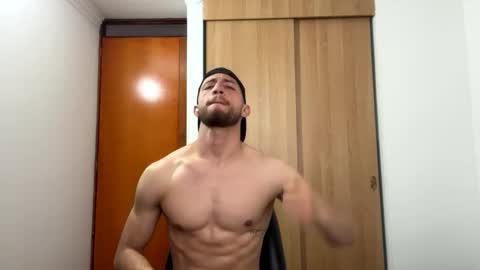 Snapshot of enzo_savage chatting on May 13, 8:16 pm enzo_savage online show from May 13, 8:16 pm