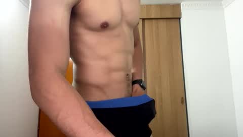Snapshot of enzo_savage chatting on June 5, 11:49 am enzo_savage online show from June 5, 11:49 am