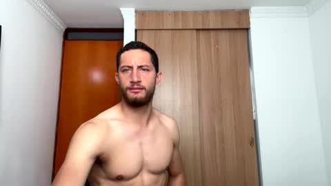 Snapshot of enzo_savage chatting on June 11, 12:47 pm enzo_savage online show from June 11, 12:47 pm