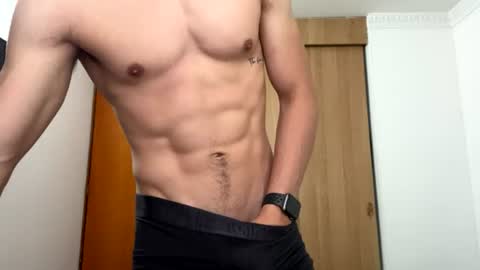 Snapshot of enzo_savage chatting on June 29, 11:43 am enzo_savage online show from June 29, 11:43 am
