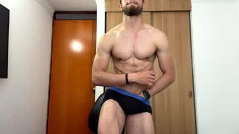 Snapshot of enzo_savage chatting on July 28, 8:01 pm enzo_savage online show from July 28, 8:01 pm