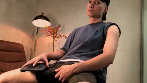 enzo_steel online show from November 23, 8:19 pm