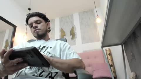    online show from January 11, 3:33 am