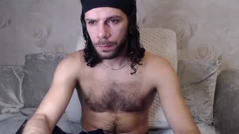 Snapshot of enzofrenchy chatting on February 17, 4:42 am enzofrenchy online show from February 17, 4:42 am