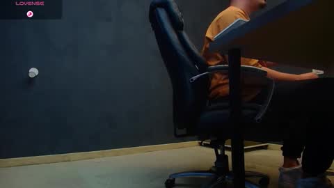 EnzoRace online show from October 21, 4:35 am