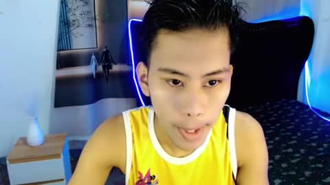 Snapshot of eouae chatting on July 9, 10:19 am ask me online show from July 9, 10:19 am