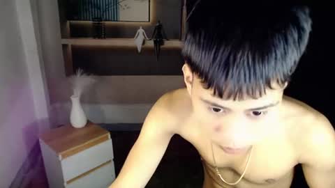 Snapshot of eouae chatting on July 22, 11:13 am ask me online show from July 22, 11:13 am