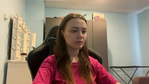 Lily online show from April 8, 3:06 am