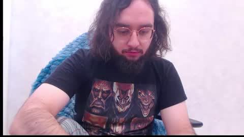 Snapshot of eren_jaeger2000 chatting on June 12, 2:10 am Eren online show from June 12, 2:10 am