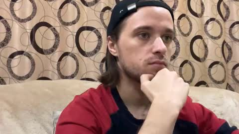 Snapshot of eric_blond chatting on October 26, 4:24 pm Eric online show from October 26, 4:24 pm