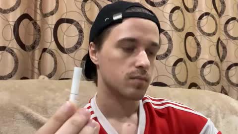 Snapshot of eric_blond chatting on October 28, 5:15 pm Eric online show from October 28, 5:15 pm