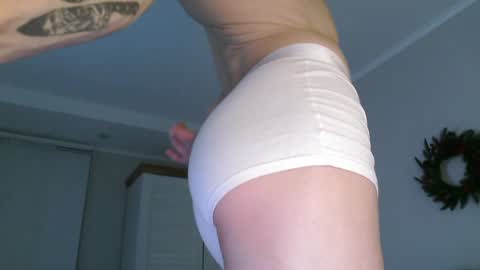 Eric Crush online show from December 29, 4:05 am