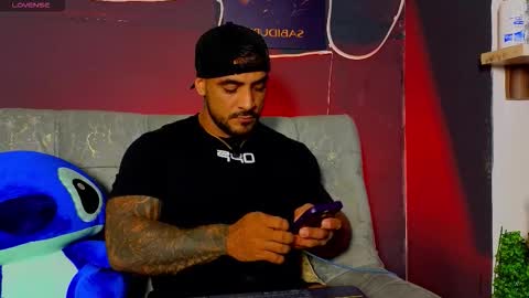 Snapshot of eric_harrison1 chatting on February 17, 1:46 am Brayan online show from February 17, 1:46 am