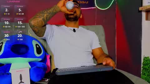 Snapshot of eric_harrison1 chatting on February 19, 2:18 am Brayan online show from February 19, 2:18 am