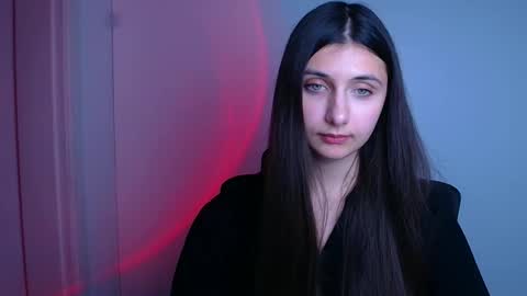 Erica online show from January 8, 2:08 pm