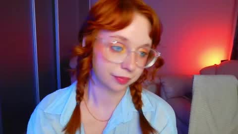 Snapshot of erica_nelson chatting on June 5, 6:52 am Erica 3 online show from June 5, 6:52 am