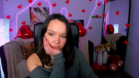 Snapshot of erica_star chatting on February 18, 2:24 pm erica_star online show from February 18, 2:24 pm