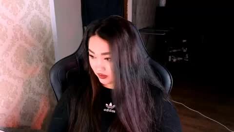 Erica Wayne online show from June 6, 1:49 pm