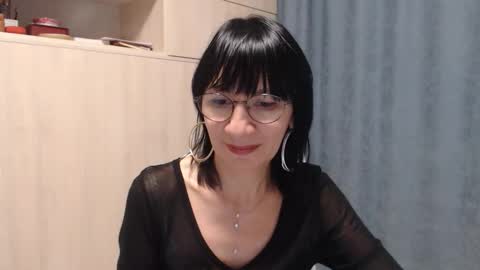 ericablack8 online show from September 19, 3:13 pm