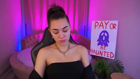 Erica online show from November 2, 7:00 am