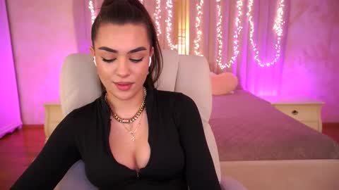 Erica online show from February 11, 5:07 pm