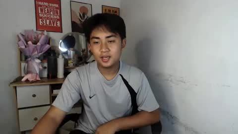 erick_cummer30 online show from May 31, 9:38 am