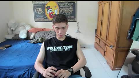 erick_de_rossee online show from March 17, 6:22 pm