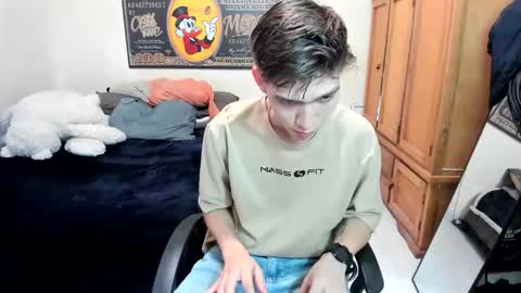 erick_de_rossee online show from May 6, 6:13 pm