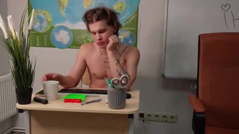 ERICK GRANT online show from December 9, 12:12 am