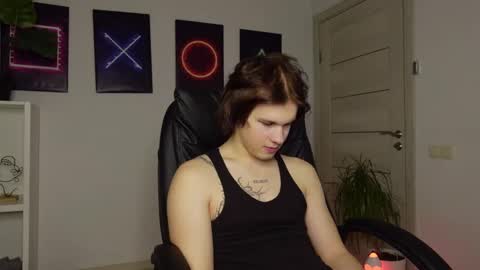 ERICK GRANT online show from March 1, 9:48 pm