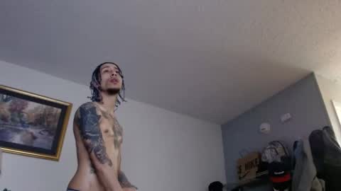 Snapshot of erick_martinezz chatting on February 22, 6:50 am erick online show from February 22, 6:50 am