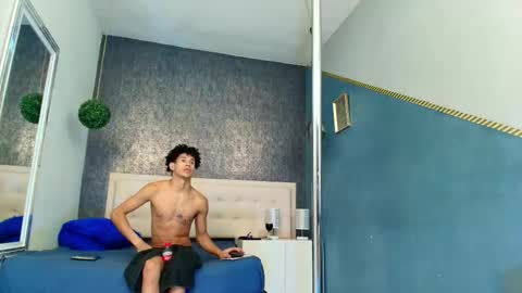 Snapshot of erick_zhimerman chatting on October 13, 8:31 pm online show from October 13, 8:31 pm