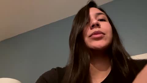 ErickaVee online show from December 3, 7:10 am