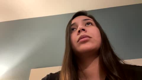 ErickaVee online show from December 5, 5:37 am