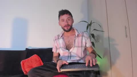 erickpritz_xh online show from May 15, 2:07 am