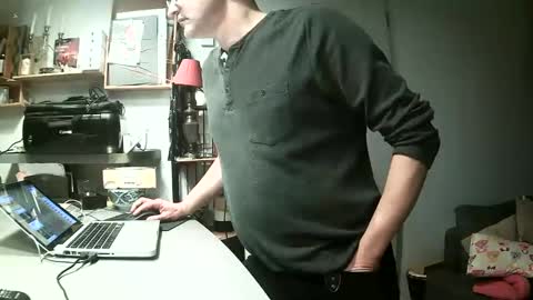 Snapshot of ericstephcam31 chatting on January 4, 8:37 pm Steph et Eric online show from January 4, 8:37 pm