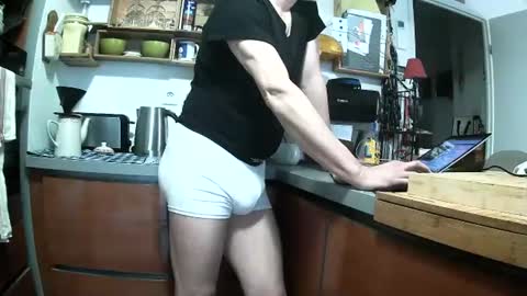 Snapshot of ericstephcam31 chatting on February 26, 3:30 pm Steph et Eric online show from February 26, 3:30 pm