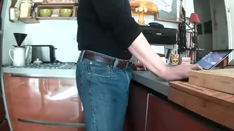 Snapshot of ericstephcam31 chatting on March 10, 12:04 pm Steph et Eric online show from March 10, 12:04 pm