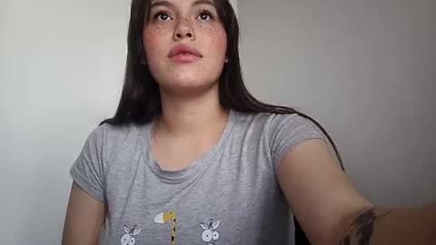 Snapshot of erika_depp chatting on December 1, 10:10 pm Erika online show from December 1, 10:10 pm