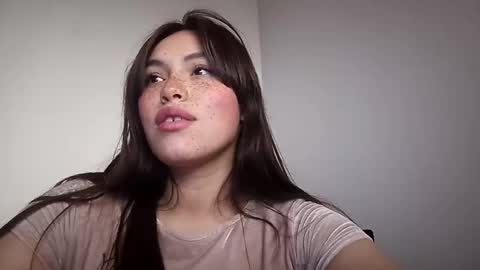 Snapshot of erika_depp chatting on December 3, 10:29 pm Erika online show from December 3, 10:29 pm