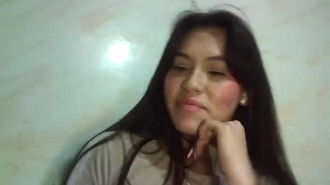 Snapshot of erika_depp chatting on April 19, 6:10 pm Erika online show from April 19, 6:10 pm