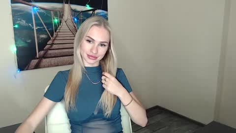 Snapshot of erikagavin chatting on February 12, 12:44 pm Erika online show from February 12, 12:44 pm