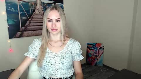 Snapshot of erikagavin chatting on October 3, 11:51 am Erika online show from October 3, 11:51 am
