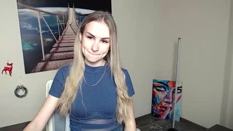 Snapshot of erikagavin chatting on January 19, 1:15 pm Erika online show from January 19, 1:15 pm