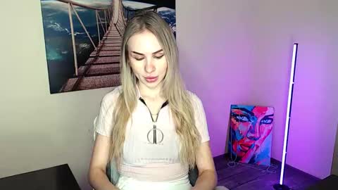 Snapshot of erikagavin chatting on February 4, 1:17 pm Erika online show from February 4, 1:17 pm