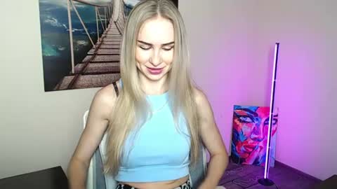 Snapshot of erikagavin chatting on July 2, 12:00 pm Erika online show from July 2, 12:00 pm
