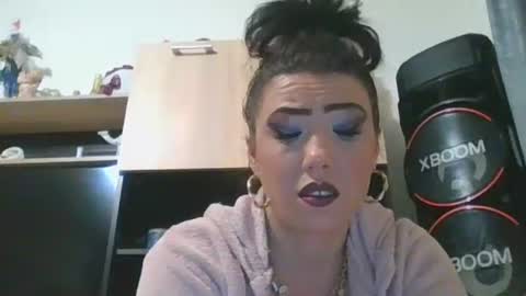 erikaguapa1989 online show from April 9, 2:22 am