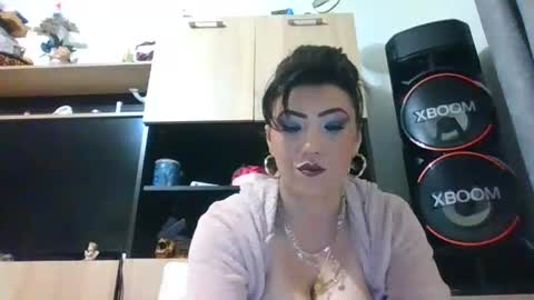 erikaguapa1989 online show from April 13, 2:28 am