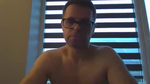 Snapshot of erikanoz chatting on October 17, 5:10 am boyohboy online show from October 17, 5:10 am